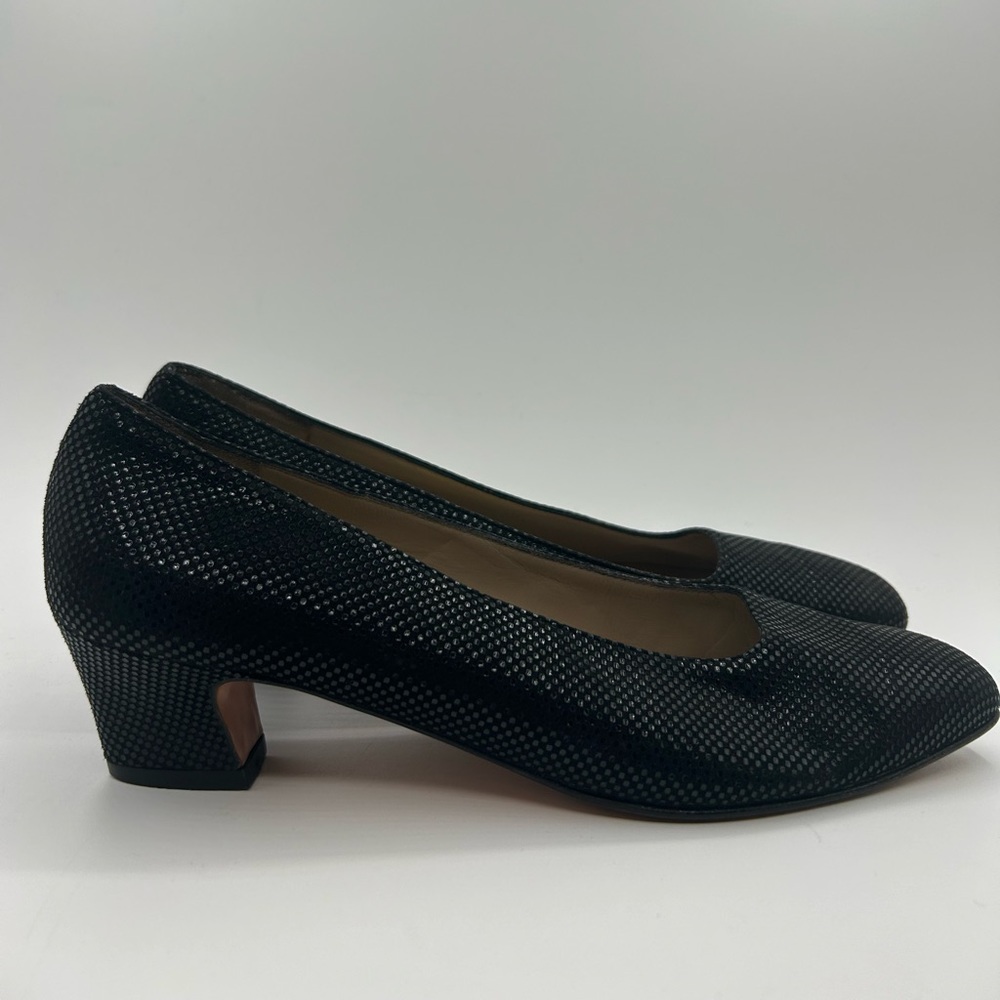 Salvatore Ferragamo Black 6 AA Textured Pumps